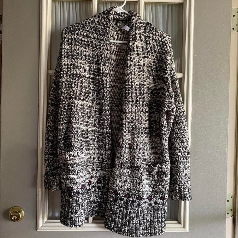 Gap body cream and black marled patterned cardigan sweater